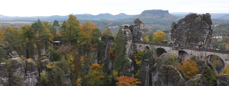 Basteibrücke im Herbst